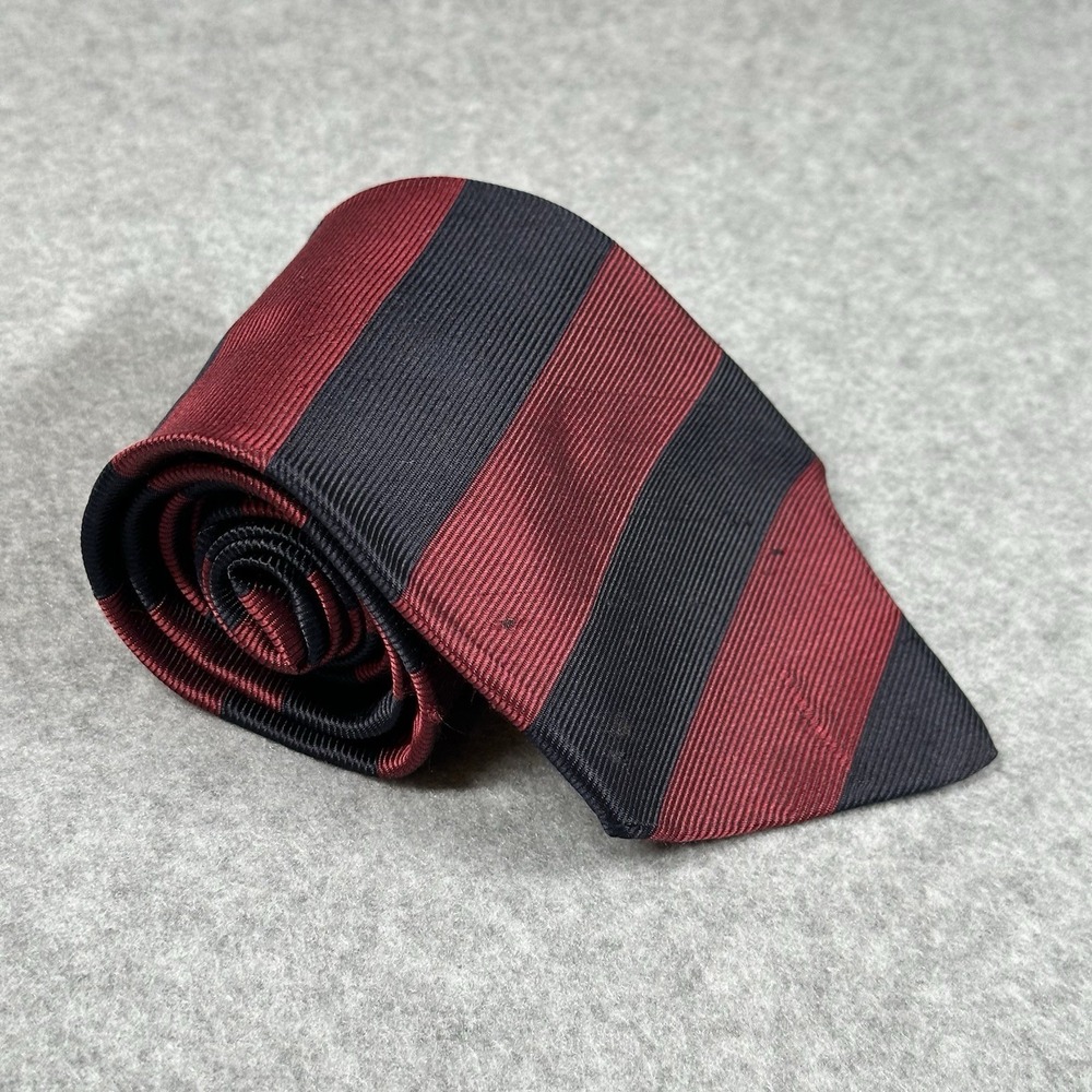 Vintage Villa Bugatti Silk Tie Red Navy Stripe USA Classic Mens 90s 58x3.75 NOTE